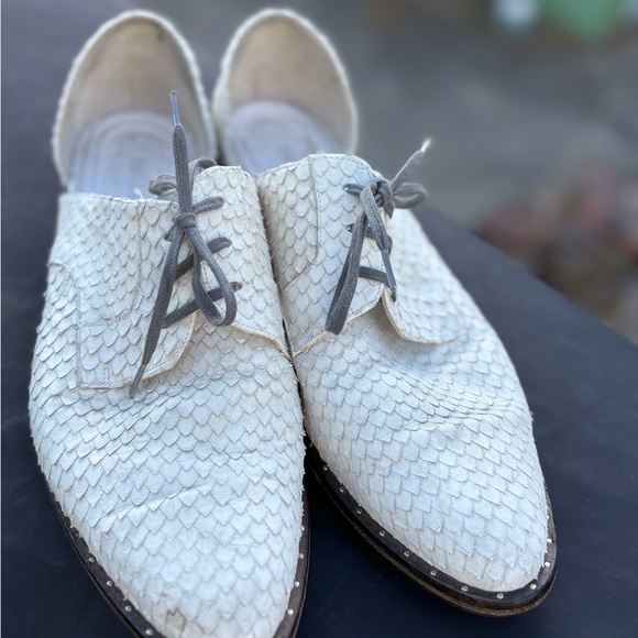 Freda Salvador Leather Cutout Accent D'Orsay Flats, Size 10 - Picture 2 of 15